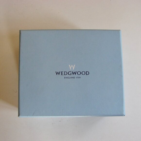 Silver Plated Napkin Rings Wedgwood Twist Napkin Rings Set of 4 Modern Hallmark - Picture 2 of 13